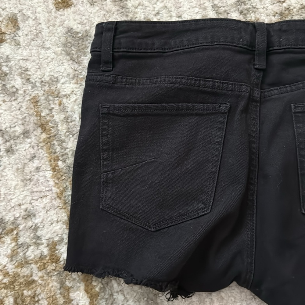 Aritzia | Talula Black Denim Shorts - Picture 6 of 6